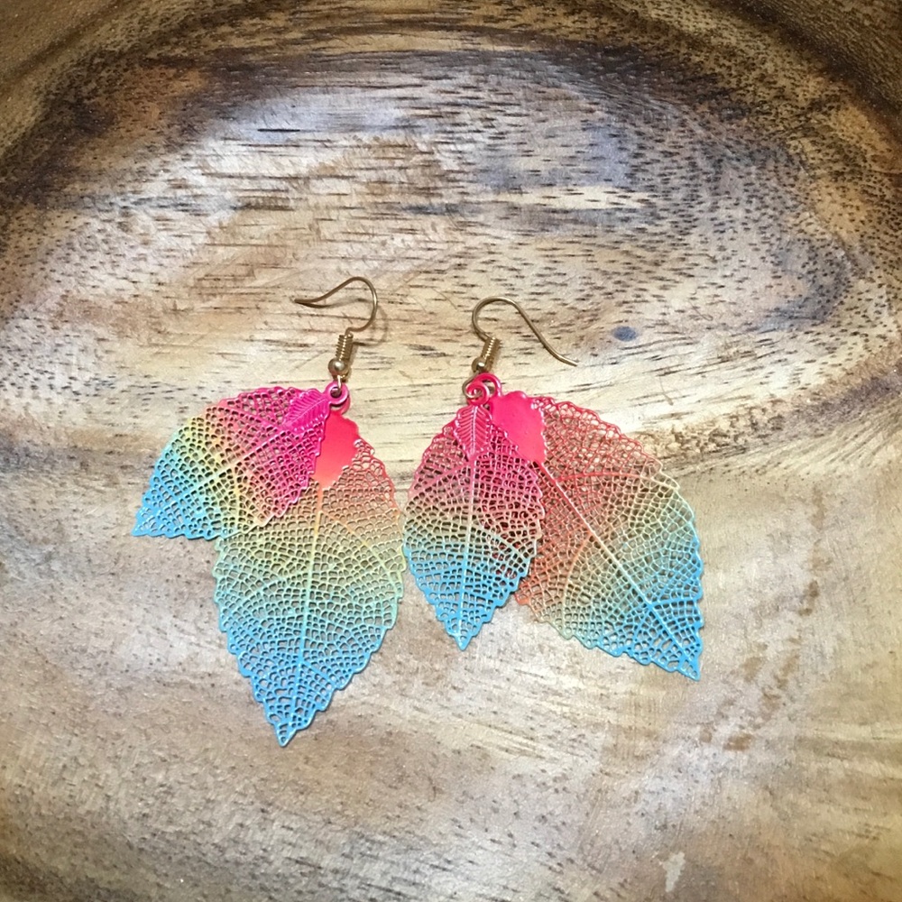 Layered leaf earrings - Picture 4 of 5